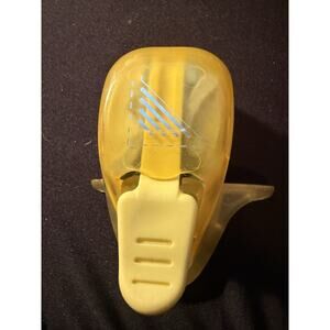 EK Success Corner Adorner Thumb Squeeze Paper Punch Shape Cutter